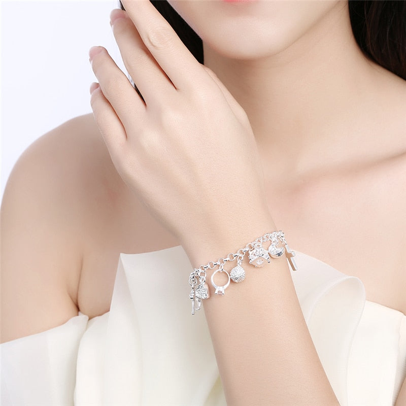 Srebrna bransoletka typu charms